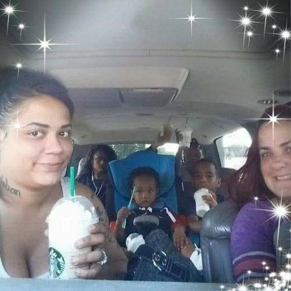 Meet your Posher, Shannon - Picture 2 of 4